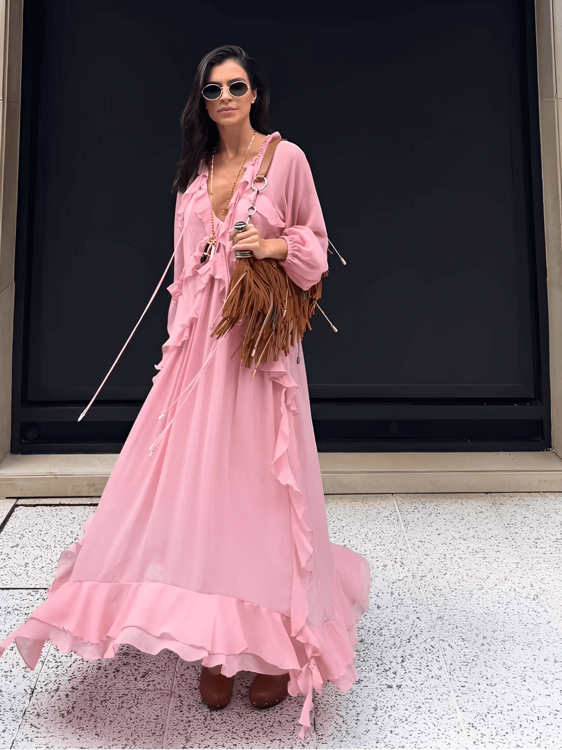 Vestido Longo em Chiffon com Babados Decote em V e Mangas Longas – Bele