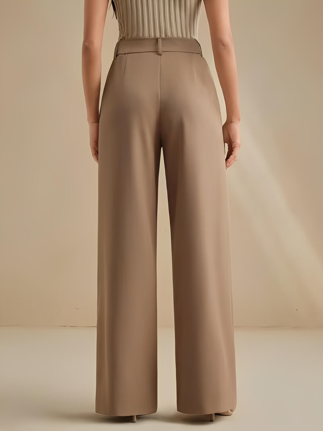 Calça Pantalona de Alfaiataria Cintura Alta com Pregas Verticais – Mila
