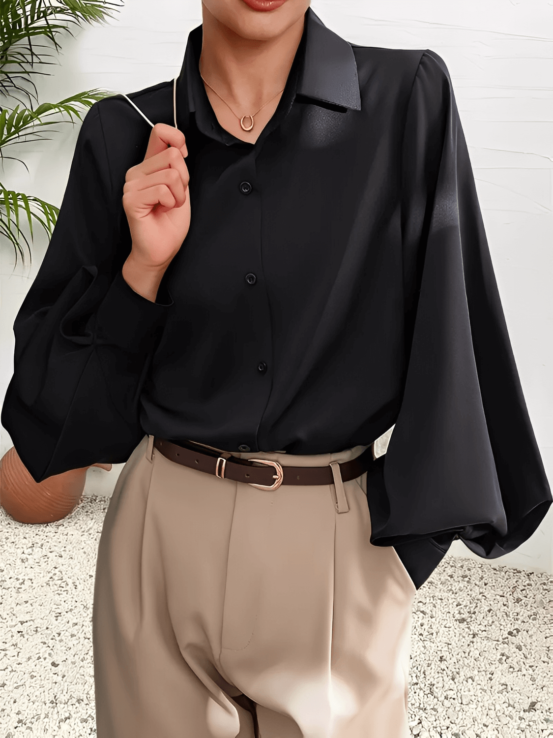 Camisa em Tecido Estruturado com Manga Lanterna e Gola Lapela – Monet