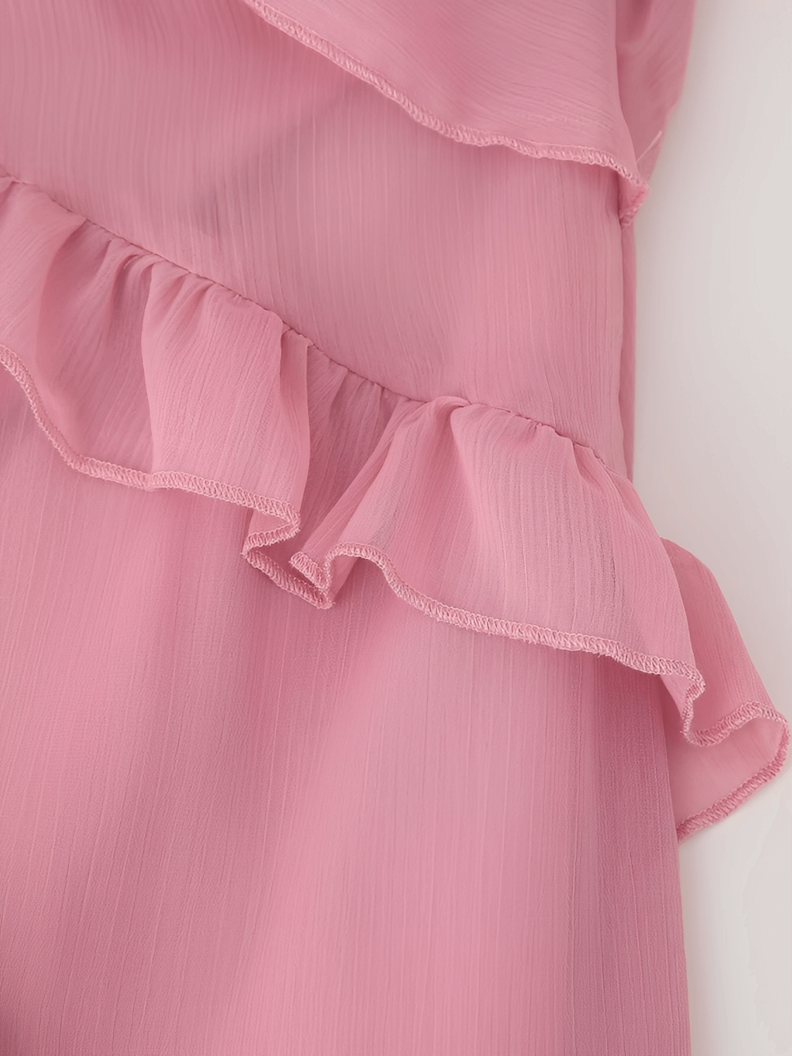 Vestido Longo em Chiffon com Babados Decote em V e Mangas Longas  – Bele