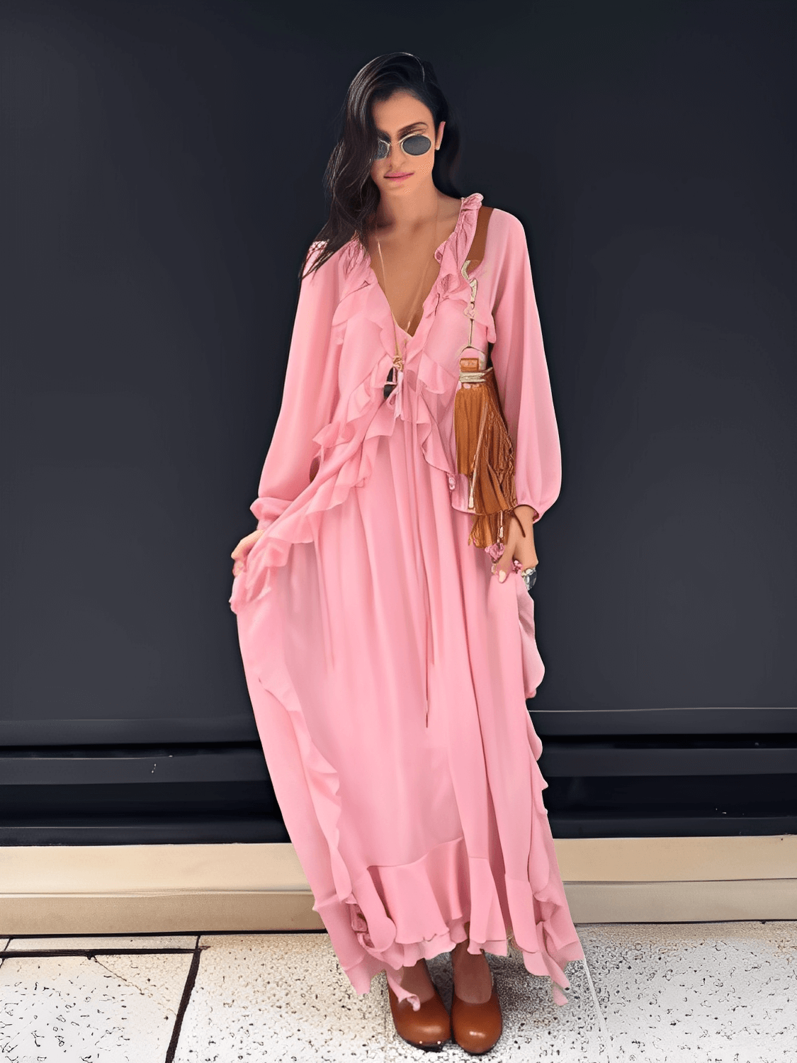 Vestido Longo em Chiffon com Babados Decote em V e Mangas Longas  – Bele