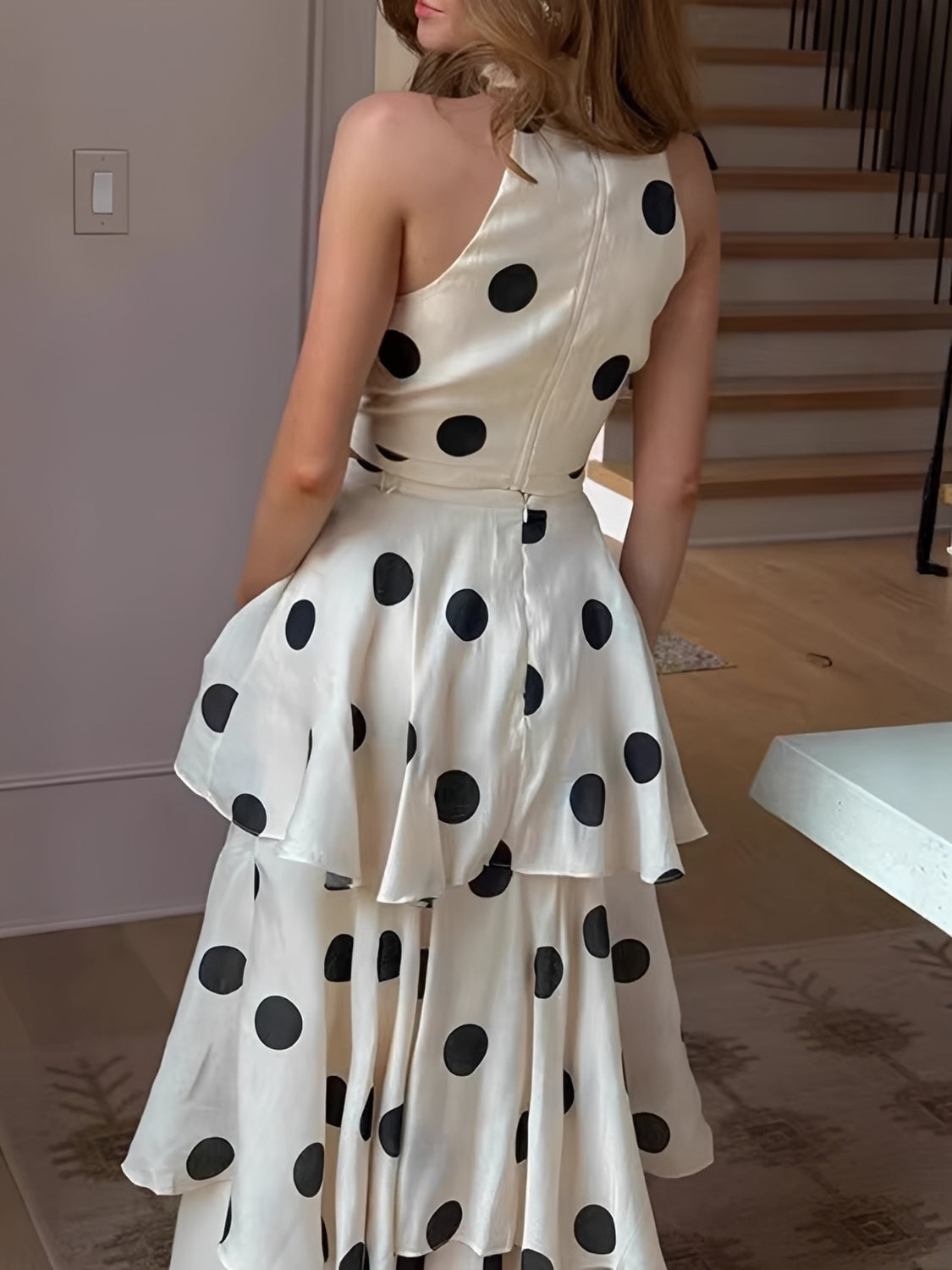 Conjunto Poá em Chiffon com Top Halter e Saia Longa em Camadas - Simaria