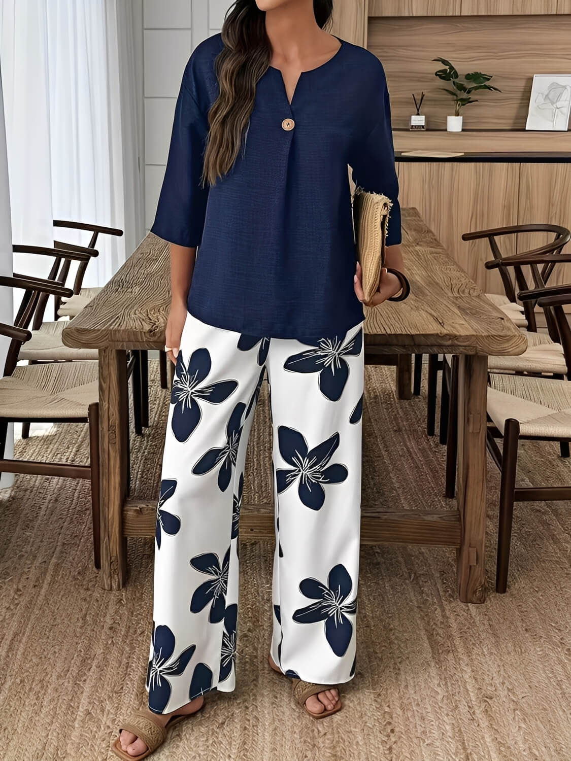 Conjunto Belice com Detalhe de Botão e Calça Pantalona Floral